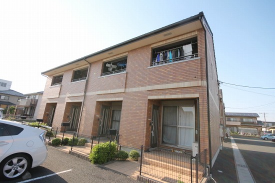 建物外観　落ち着いた雰囲気の外観です
