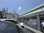 コンビニ　ファミリーマート 広島曙二丁目店（コンビニ）まで66m
