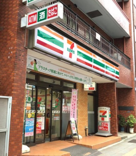 コンビニ　セブンイレブン 台東蔵前3丁目店（コンビニ）まで524m