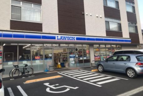 コンビニ　ローソン千葉検見川町三丁目店（コンビニ）まで382m