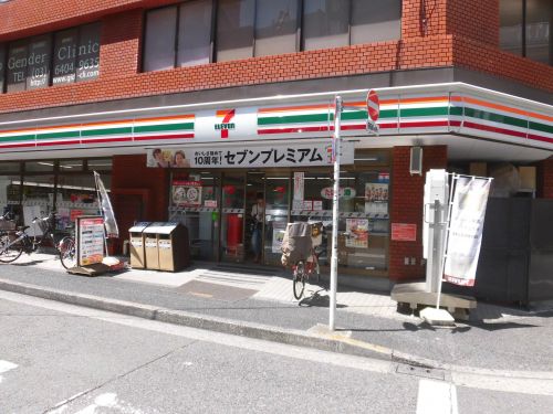 コンビニ　セブンイレブン 品川西大井３丁目（コンビニ）まで417m