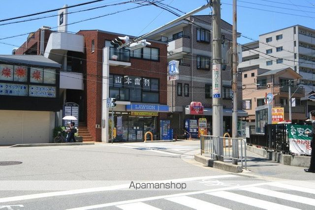 コンビニ　ローソン池田市役所前店（コンビニ）まで764m