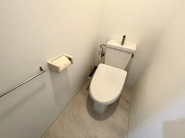 トイレ　シンプルで使いやすいトイレです♪