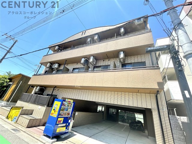 建物外観　居住者専用のごみ置き場があります♪