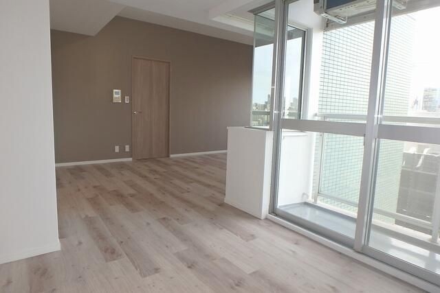 居室・リビング　写真は同タイプ住居です。