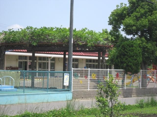 幼稚園・保育園　三城保育園（幼稚園・保育園）まで700m