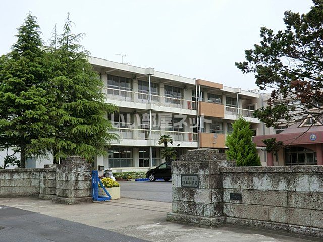 小学校　佐倉市立臼井小学校（小学校）まで821m