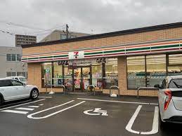 コンビニ　セブンイレブン札幌北31条東店（コンビニ）まで444m