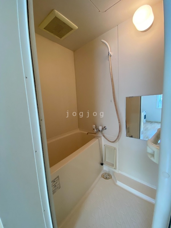 バス・シャワールーム　お風呂とトイレが別なのが嬉しいところ★