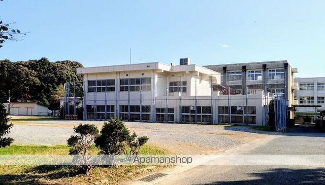 中学校　磐田市立神明中学校（中学校）まで1086m