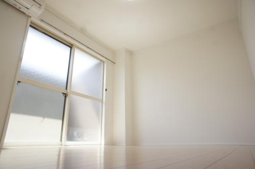 その他部屋・スペース　洋室のフローリングのお部屋です