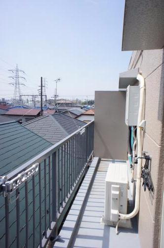 バルコニー　日当たりのよいバルコニー付き。お布団も気持ちよく干せそうです