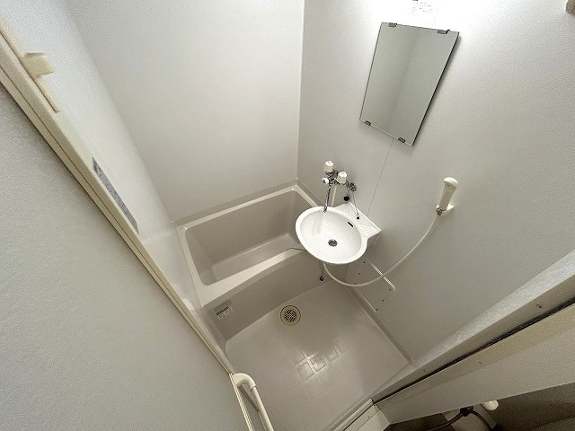 バス・シャワールーム　参考写真。