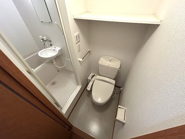 トイレ　参考写真。