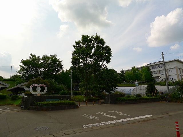 中学校　真岡市立真岡西中学校（中学校）まで600m