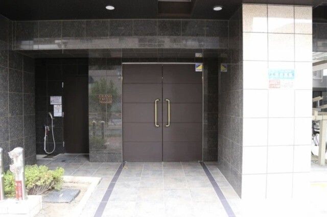 エントランス　☆共用設備もキレイ☆