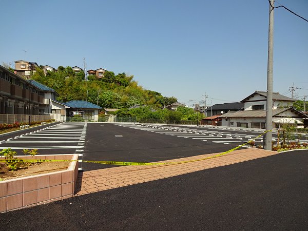 駐車場　駐車場