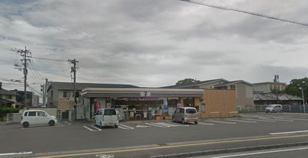 コンビニ　セブンイレブン宮崎檍小学校前（コンビニ）まで220m