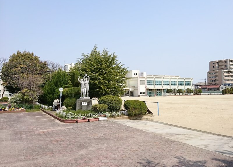 小学校　名古屋市立守山小学校（小学校）まで1229m