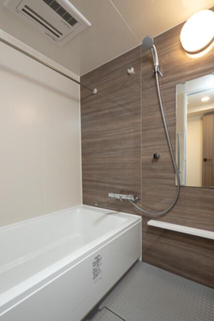 バス・シャワールーム　※写真は同タイプ住戸です。