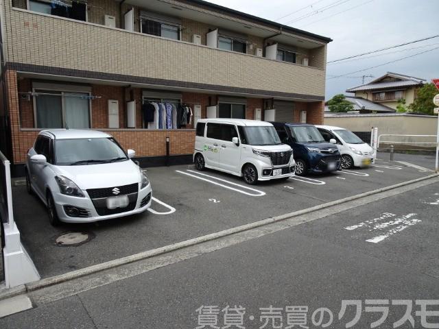 駐車場　敷地内駐車場
