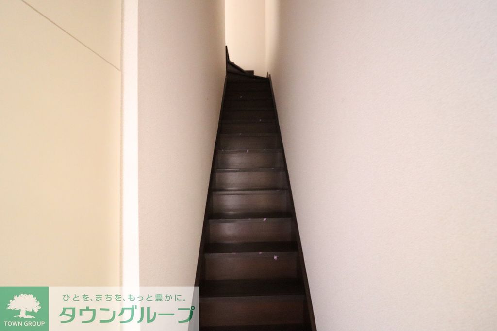 玄関　お部屋探しはタウンハウジングへ♪
