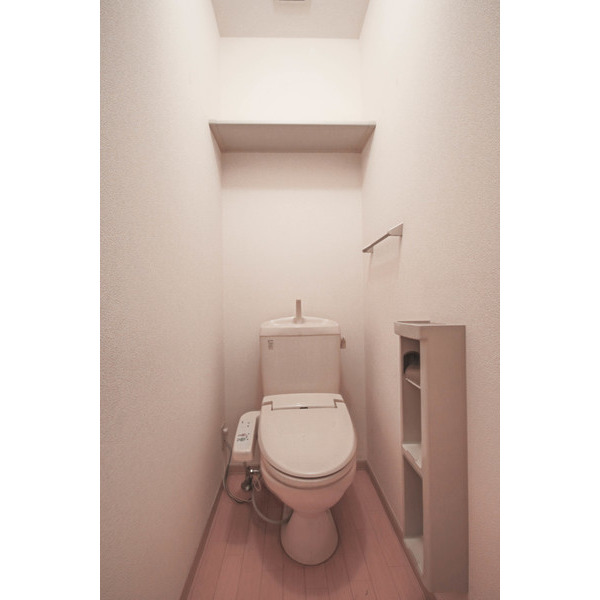 トイレ　２階のお部屋です
