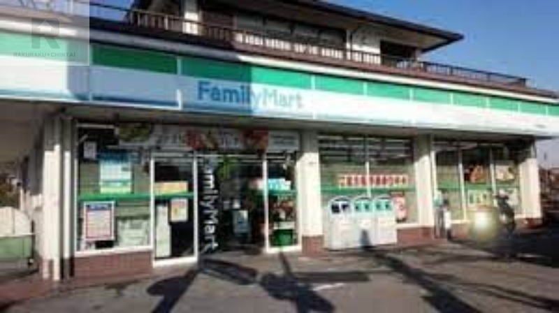 コンビニ　ファミリーマートナラ本高田店（コンビニ）まで642m