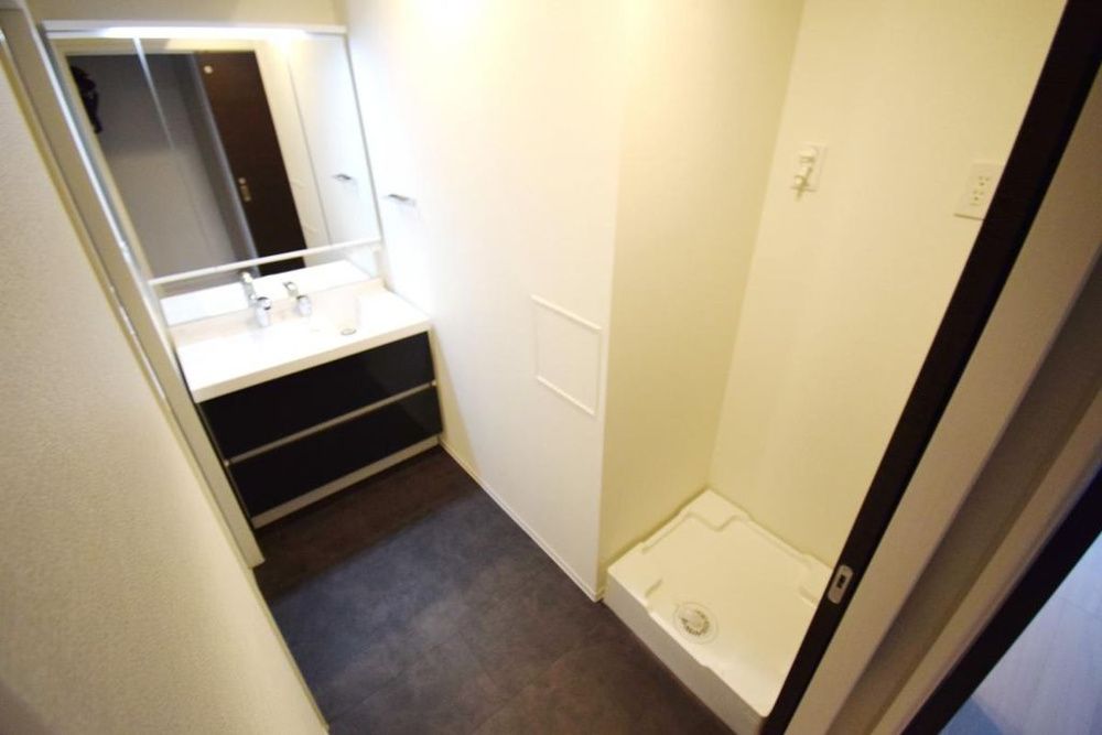 洗面設備　写真は同タイプ住居です。