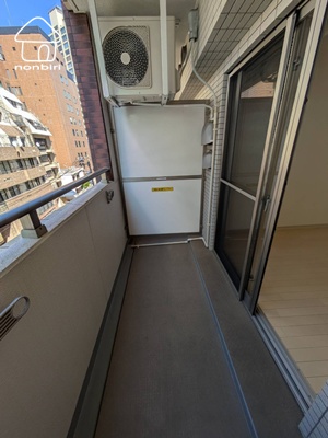 バルコニー　洗濯物もよく乾きそうです（同じタイプのお部屋です）