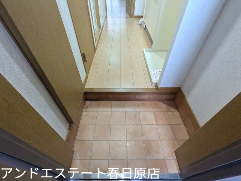 玄関　室内洗濯機置場もあります