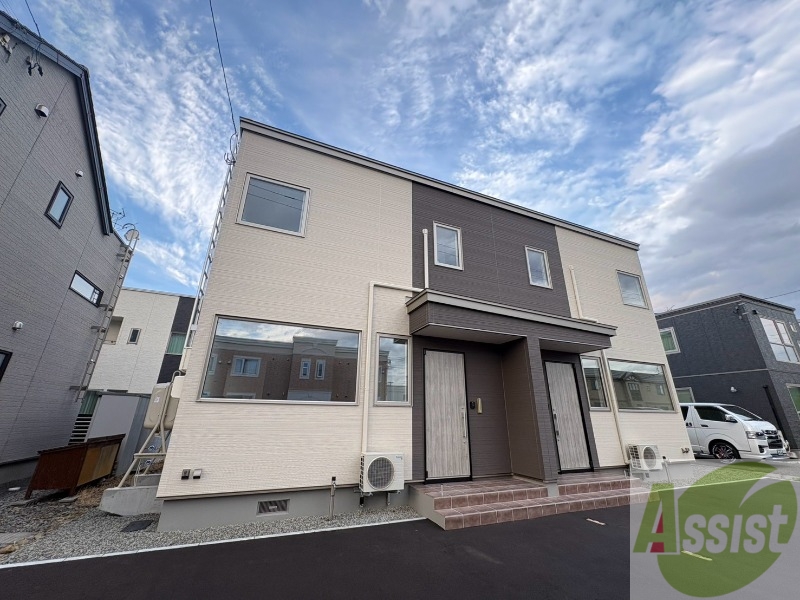 建物外観　札幌市北区屯田９条「屯田９条８丁目一棟二戸建」