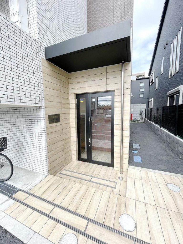 エントランス　エントランス