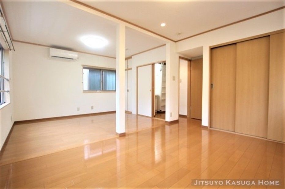 千駄木5丁目戸建ての居間写真