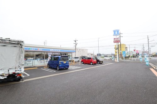 コンビニ　ローソン 一宮小赤見店（コンビニ）まで646m