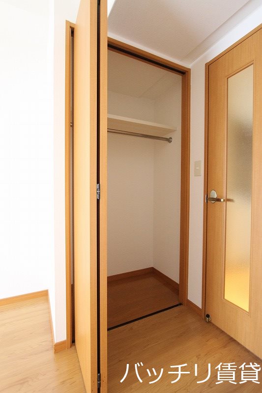 収納　＊画像は別部屋の為イメージ、現状優先致します