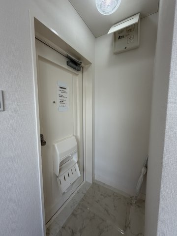 フタバハイツ上本町の玄関写真