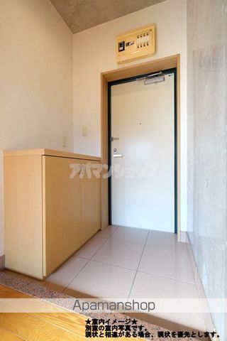 東武東上線 北坂戸駅 徒歩12分 3階建 築24年の玄関写真