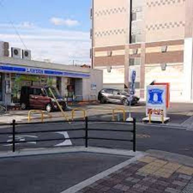 コンビニ　ローソン阪急崇禅寺駅前店（コンビニ）まで700m