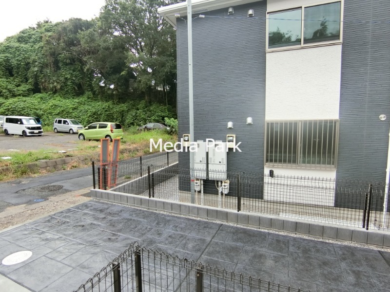 東急田園都市線 溝の口駅 バス乗車時間：12分 最寄りバス停で下車 徒歩8分 2階建 築1年のその他写真