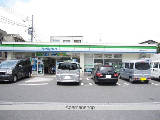 コンビニ　ファミリーマート（コンビニ）まで290m