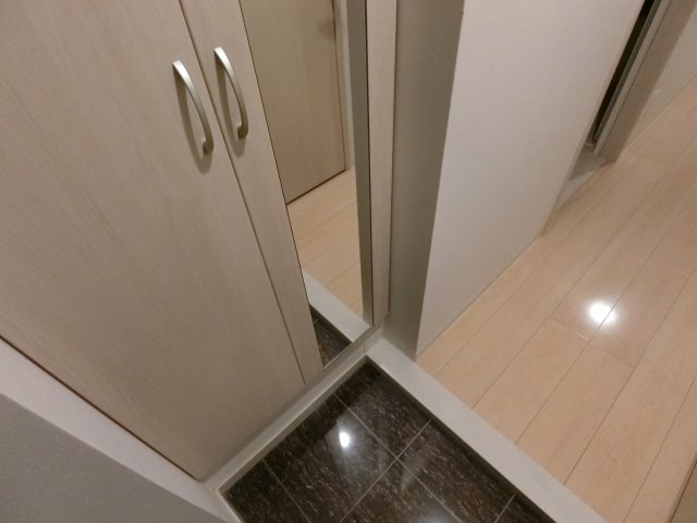 ジュネスIIIの玄関写真