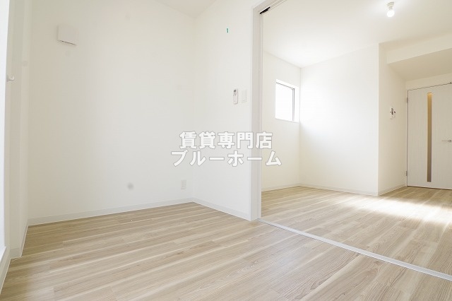 その他部屋・スペース　南東向きの明るい洋室！