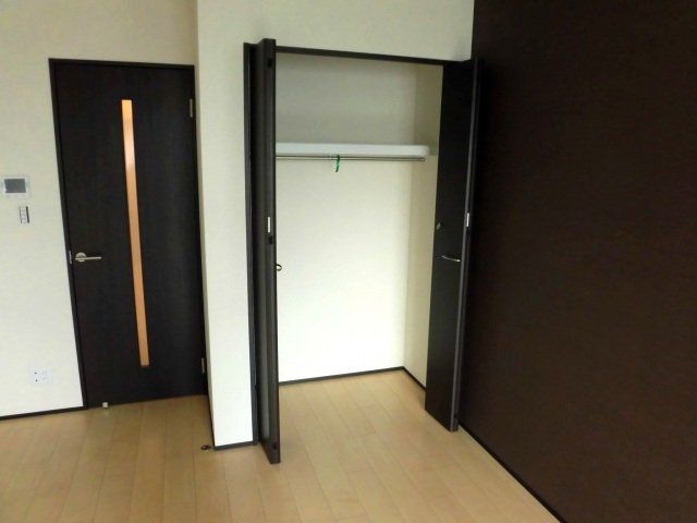 地下鉄中央線 高井田駅 徒歩4分 3階建 築10年の内装写真