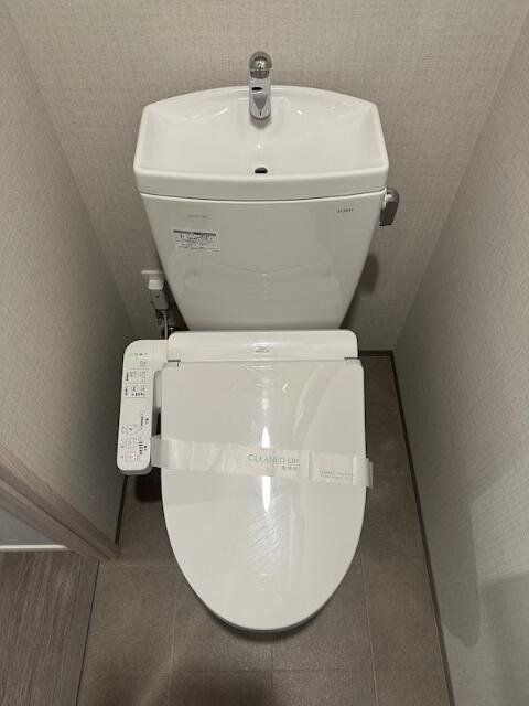 東京メトロ有楽町線 池袋駅 徒歩10分 12階建 築4年のトイレ写真