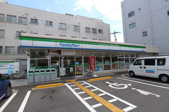コンビニ　ファミリーマート高知土居町店（コンビニ）まで434m
