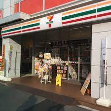 コンビニ　セブンイレブン 新宿左門町店（コンビニ）まで241m