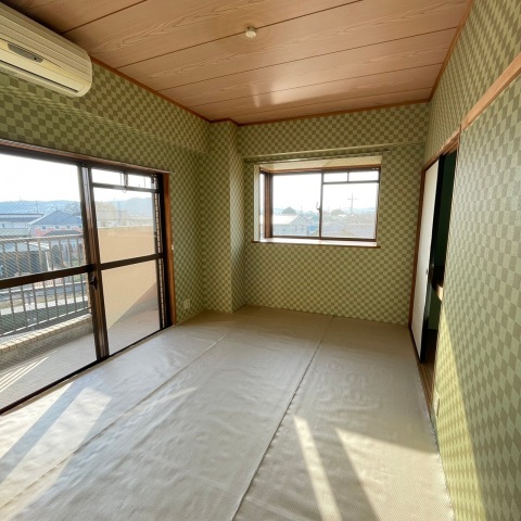 ハイム屋敷前の内装写真