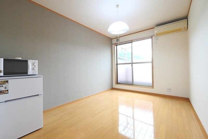 Pure Stream.com TAKIYAMAの居間写真