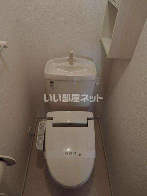 ＪＲ東北本線 南仙台駅 バス乗車時間：20分 最寄りバス停で下車 徒歩2分 2階建 築15年のトイレ写真